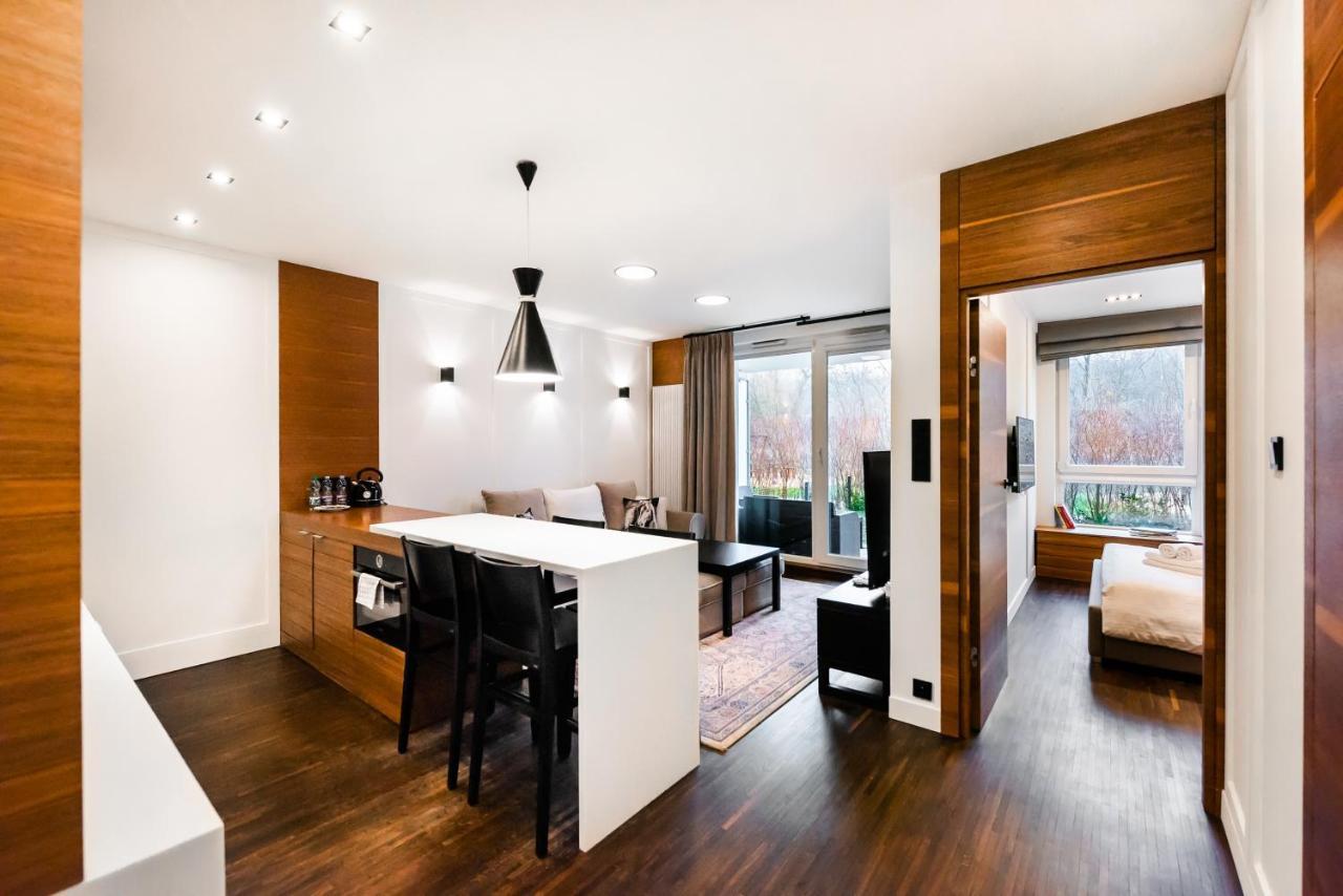 Wola Luxury Wooden Apartment 바르샤바 외부 사진