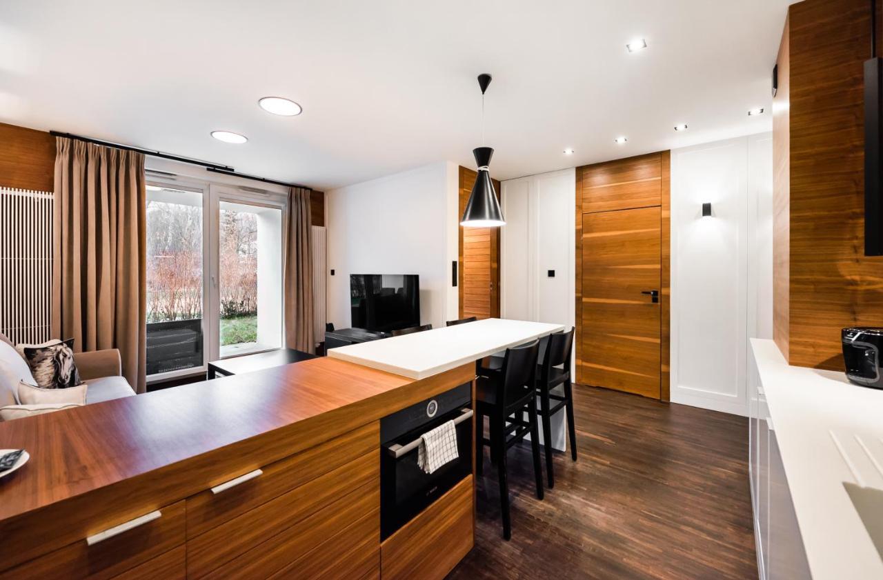 Wola Luxury Wooden Apartment 바르샤바 외부 사진